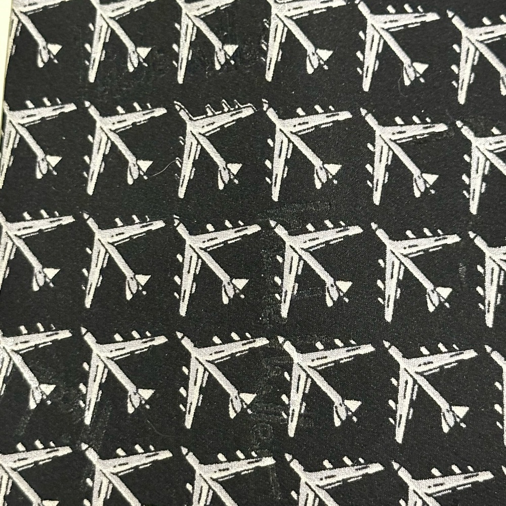 Nicole Miller Silk Tie 1997 Airplane Print Black White Vintage Novelty Hand Sewn - Picture 2 of 5